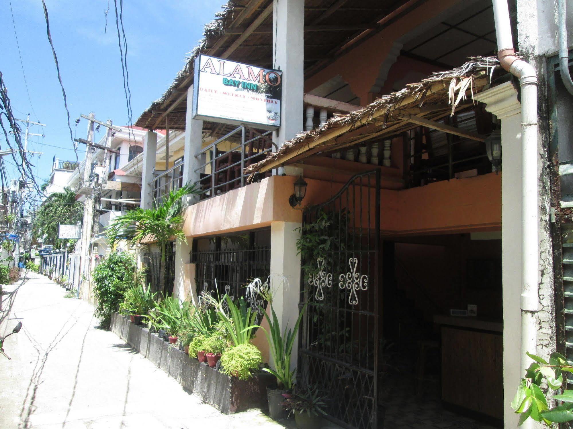 Alamo Bay Inn Balabag  Buitenkant foto